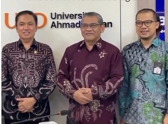 Kunjungan Kerja Ketua KPPU tentang Pembahasan Pelaksanaan Tridharma Perguruan Tinggi di Universitas Ahmad Dahlan (UAD) Yogyakarta